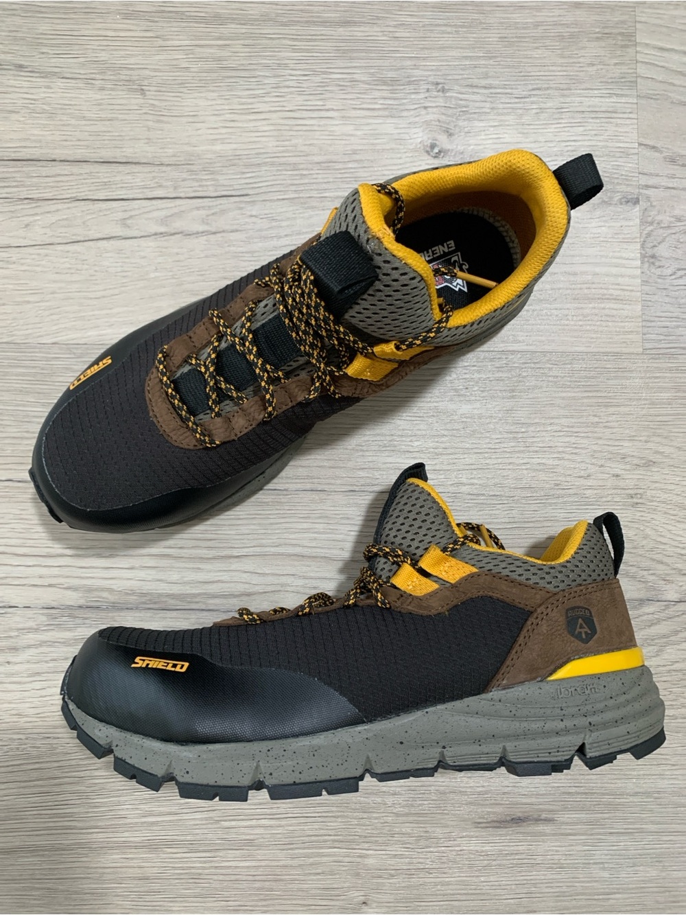 Rocky Men’s Composite Toe Work Hiking Sneaker size 9